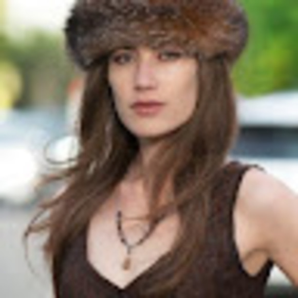 Meet your Posher, Kara - Picture 1 of 1